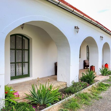 Fuszeres Porta Villa Mihalyfa Luaran gambar