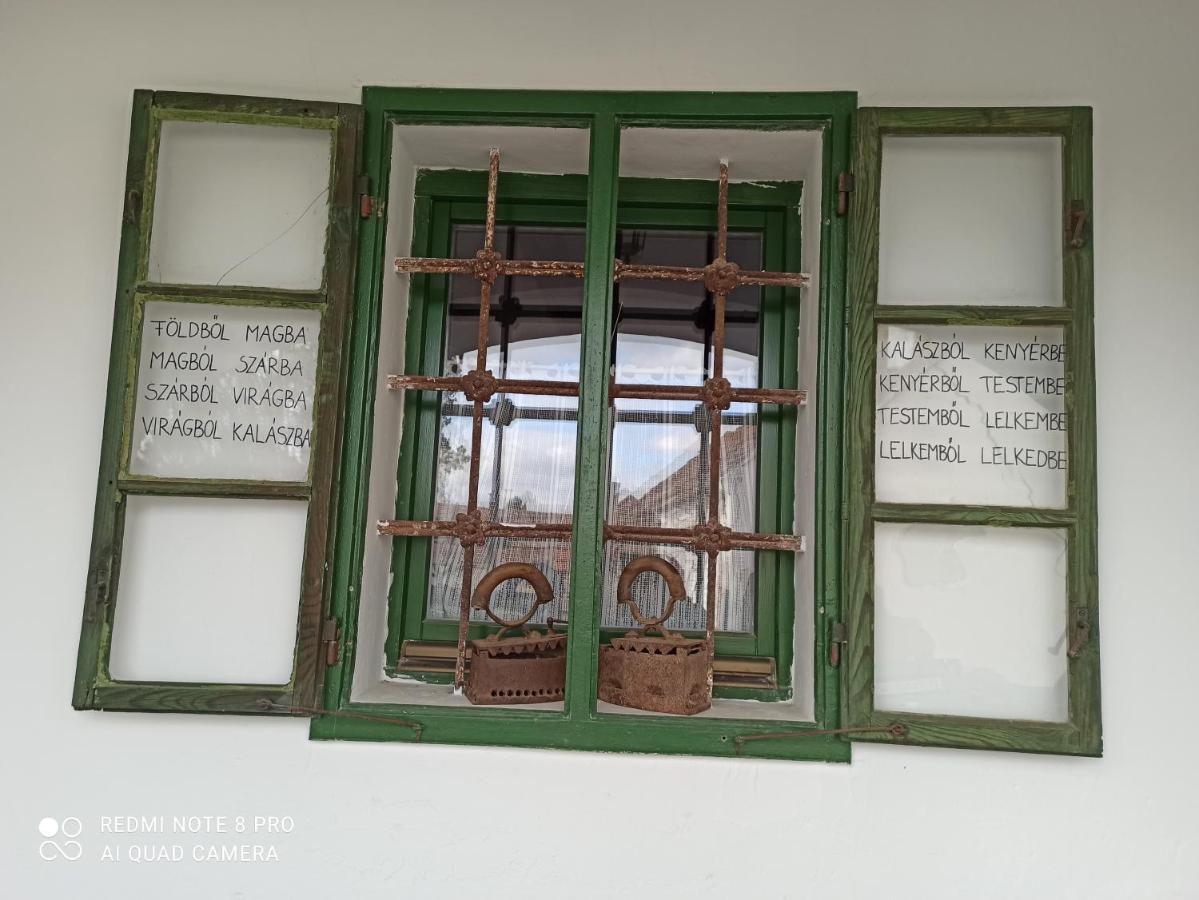 Fuszeres Porta Villa Mihalyfa Luaran gambar